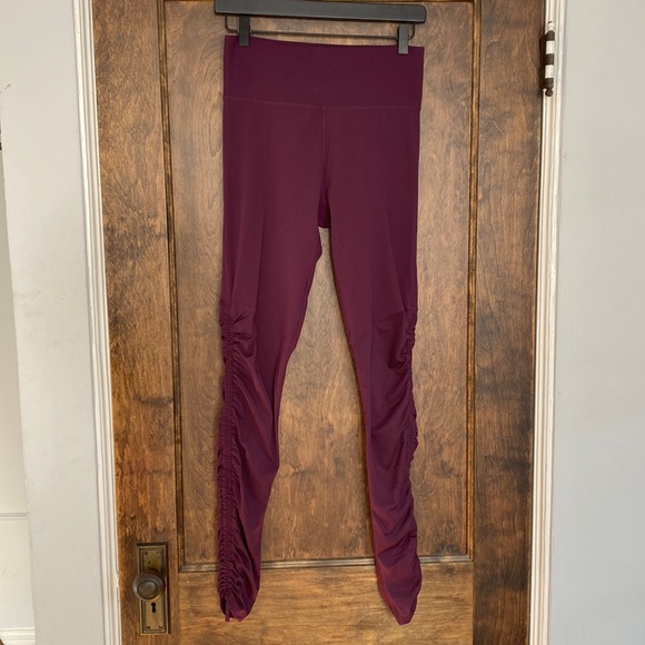 Fabletics leggings! - Picture 2 of 5